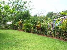 Guest House La Casa Amarilla Garden 1